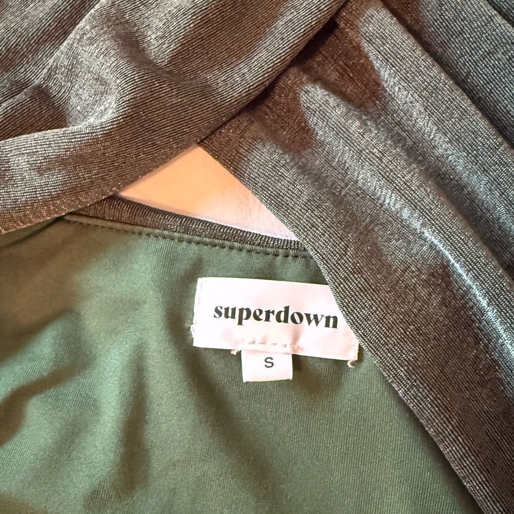 Revolve Superdown green dress - Picture 4 of 5